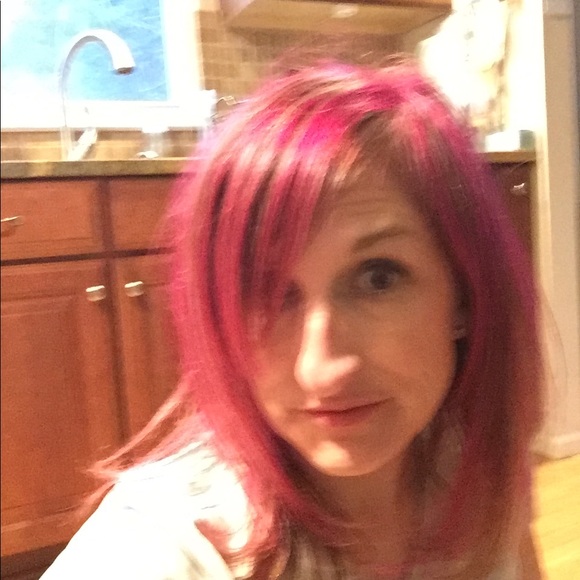 Meet your Posher, Anne - Picture 1 of 3